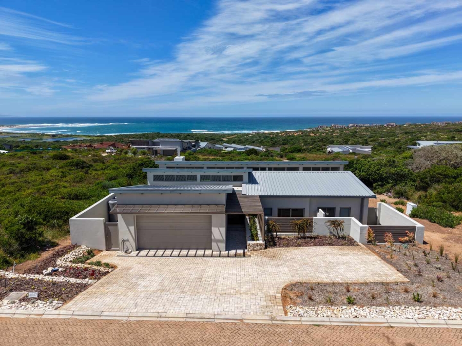 3 Bedroom Property for Sale in Stilbaai Wes Western Cape